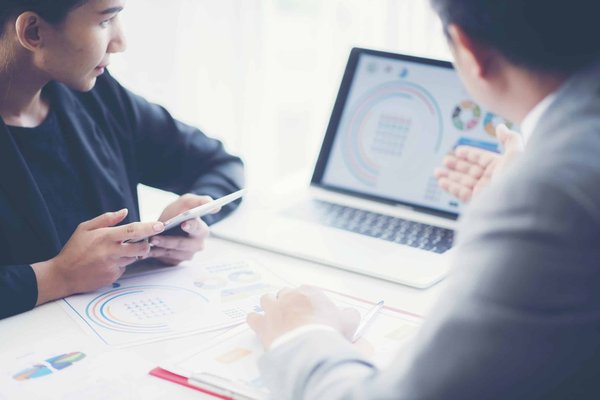 Comment réussir sa formation de reconversion data analyst ?